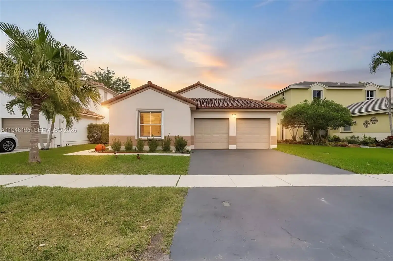 1975 NW 191st Ave, Pembroke Pines FL 33029