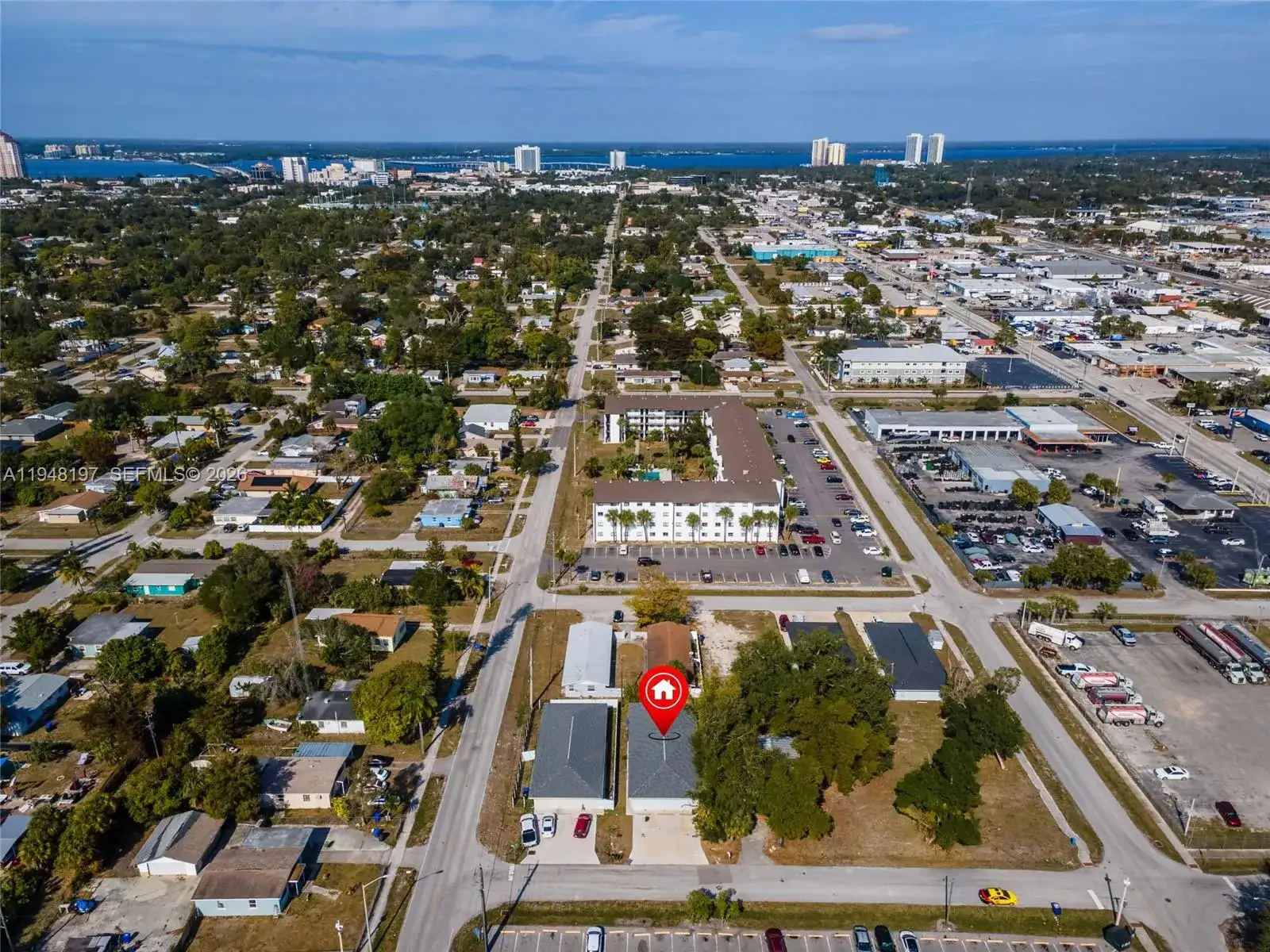 2403/2405 Maple Ave, Fort Myers FL 33901 photo 4