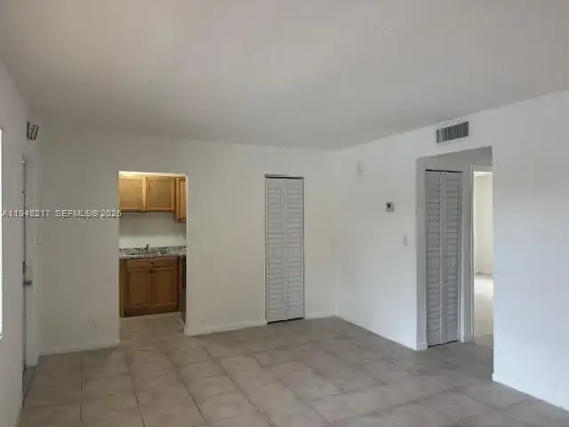 241 SE 9th Ave # 105, Pompano Beach FL 33060 photo 2