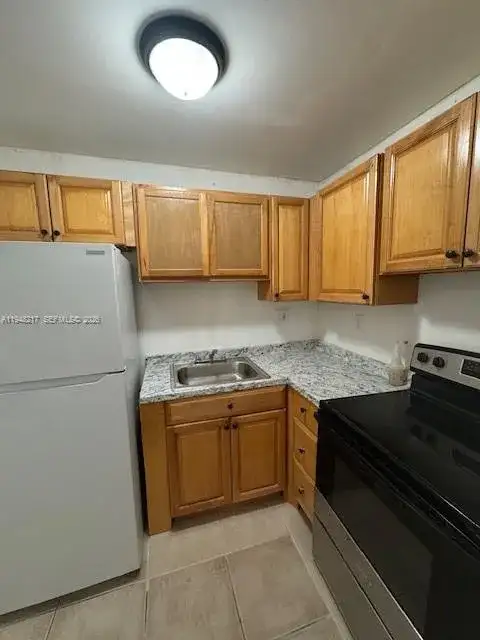 241 SE 9th Ave # 105, Pompano Beach FL 33060 photo 5