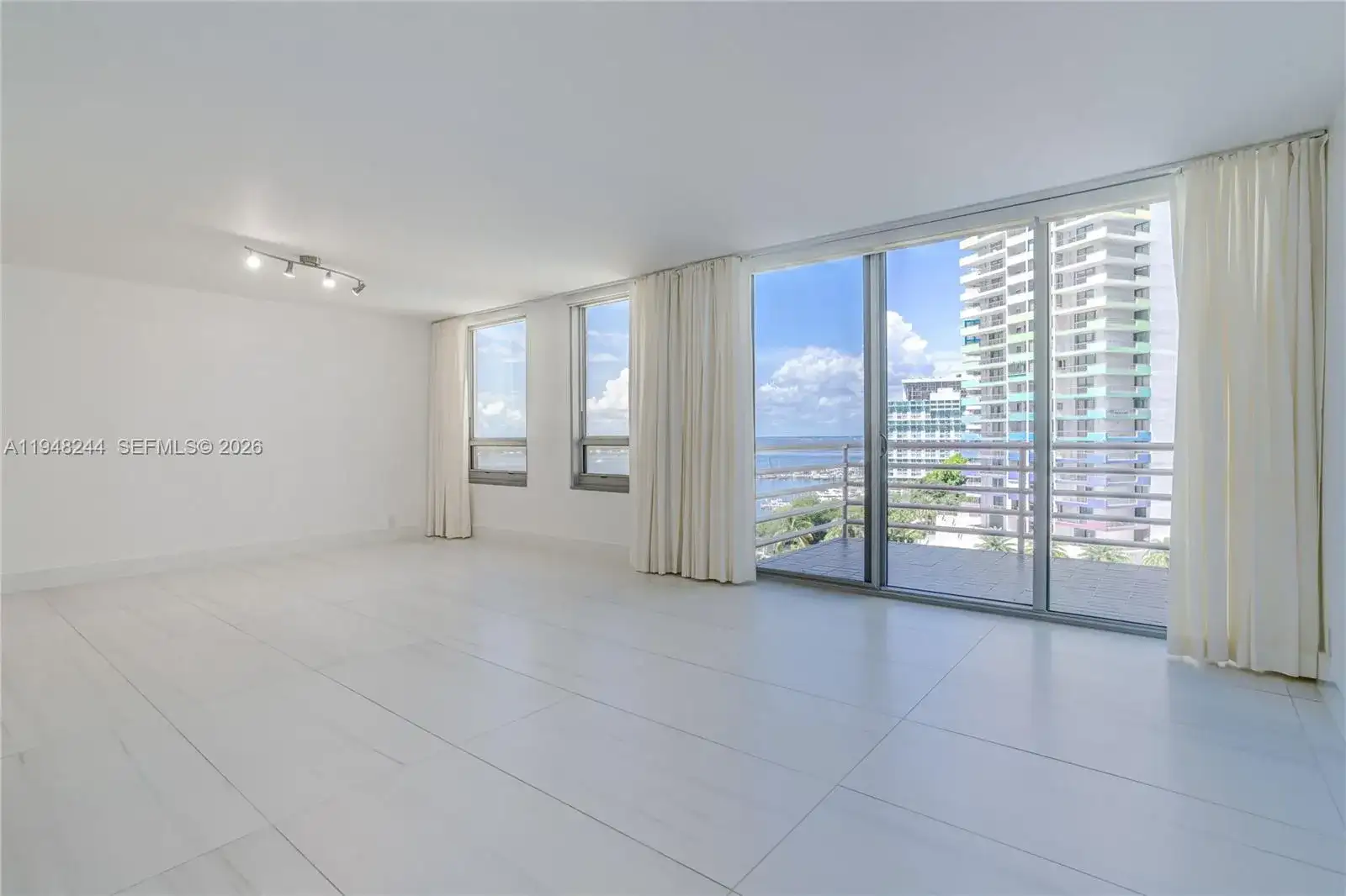 1541 Brickell Ave # C1008, Miami FL 33129 photo 2