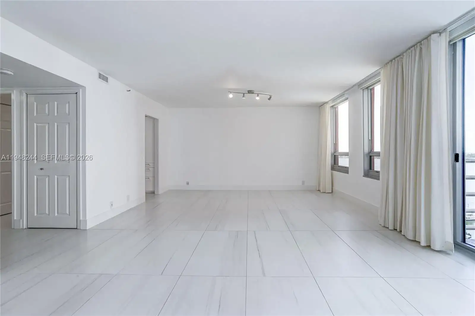 1541 Brickell Ave # C1008, Miami FL 33129 photo 3