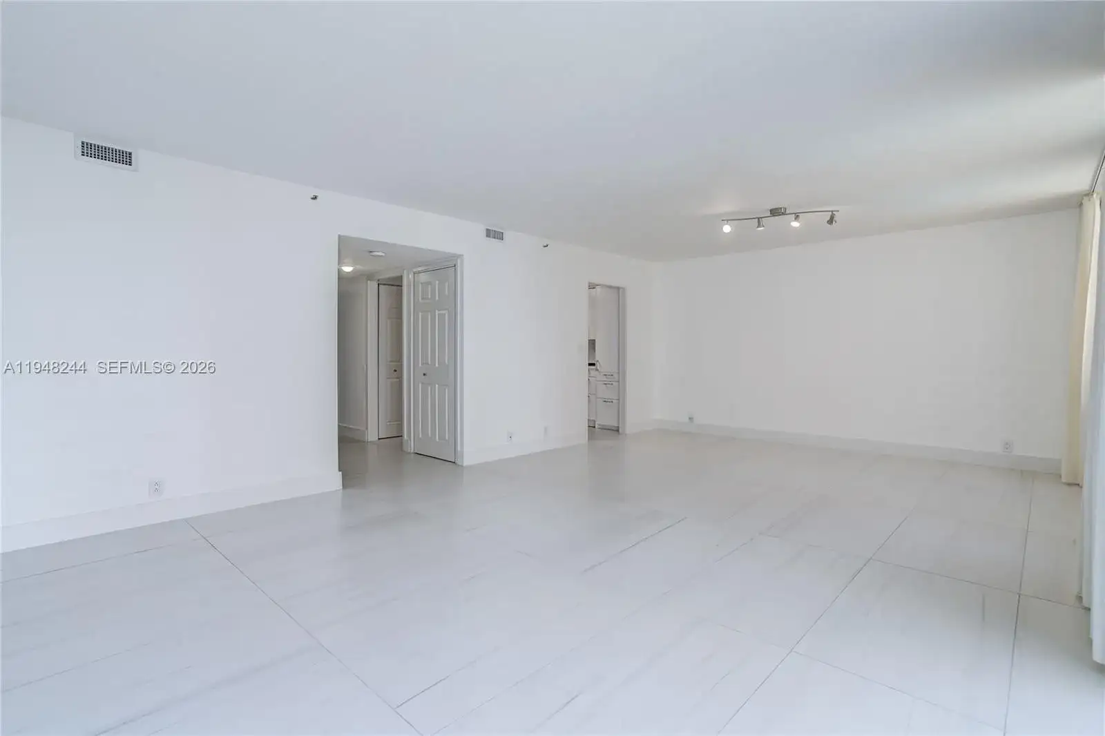 1541 Brickell Ave # C1008, Miami FL 33129 photo 4