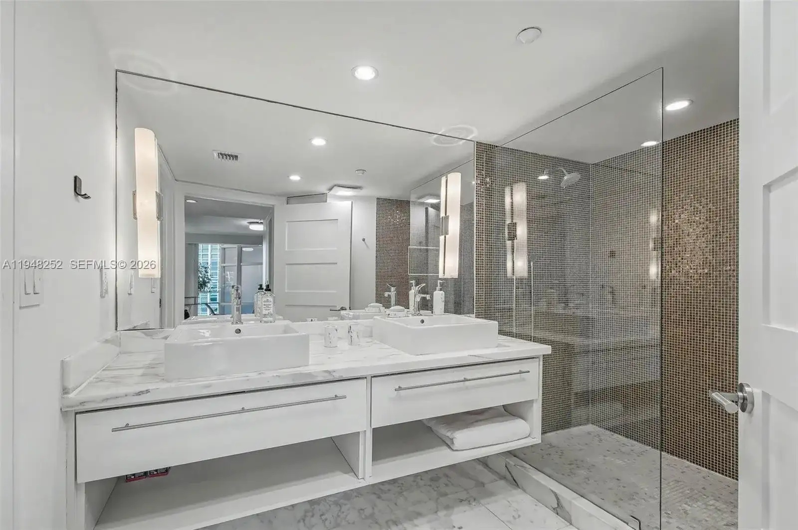 5025 Collins Ave # 903, Miami Beach FL 33140 photo 4