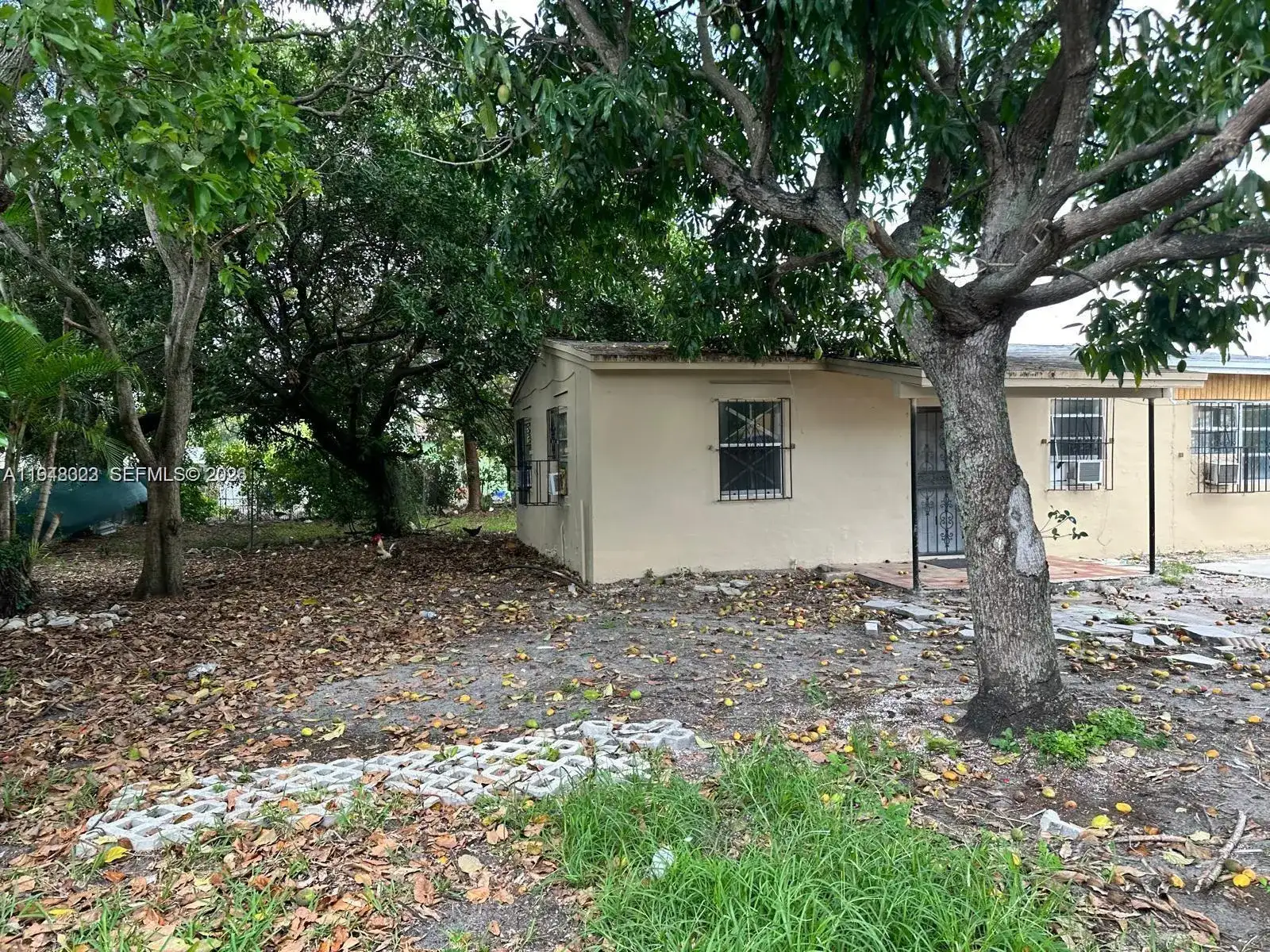 18020 NW 2nd Pl, Miami Gardens FL 33169 photo 4