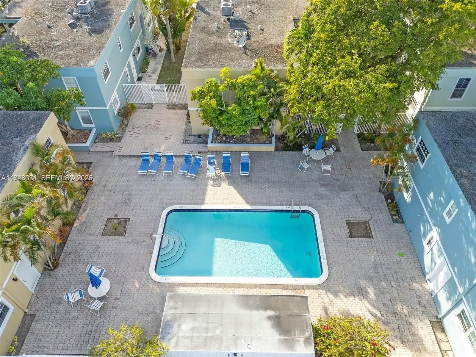 320 SE 10th Ave # D, Pompano Beach FL 33060 photo 2