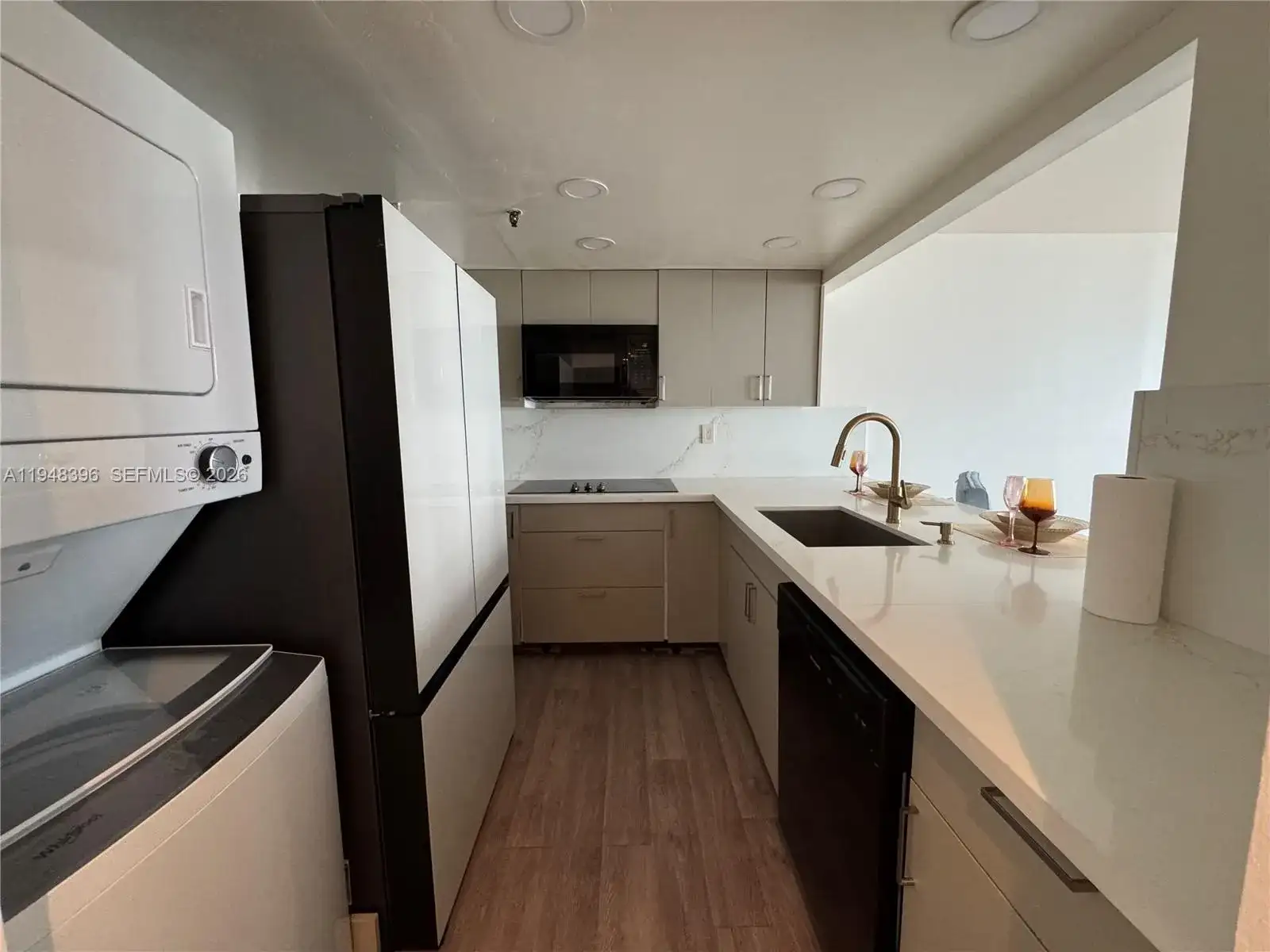 540 Brickell Key Dr # 728, Miami FL 33131 photo 2