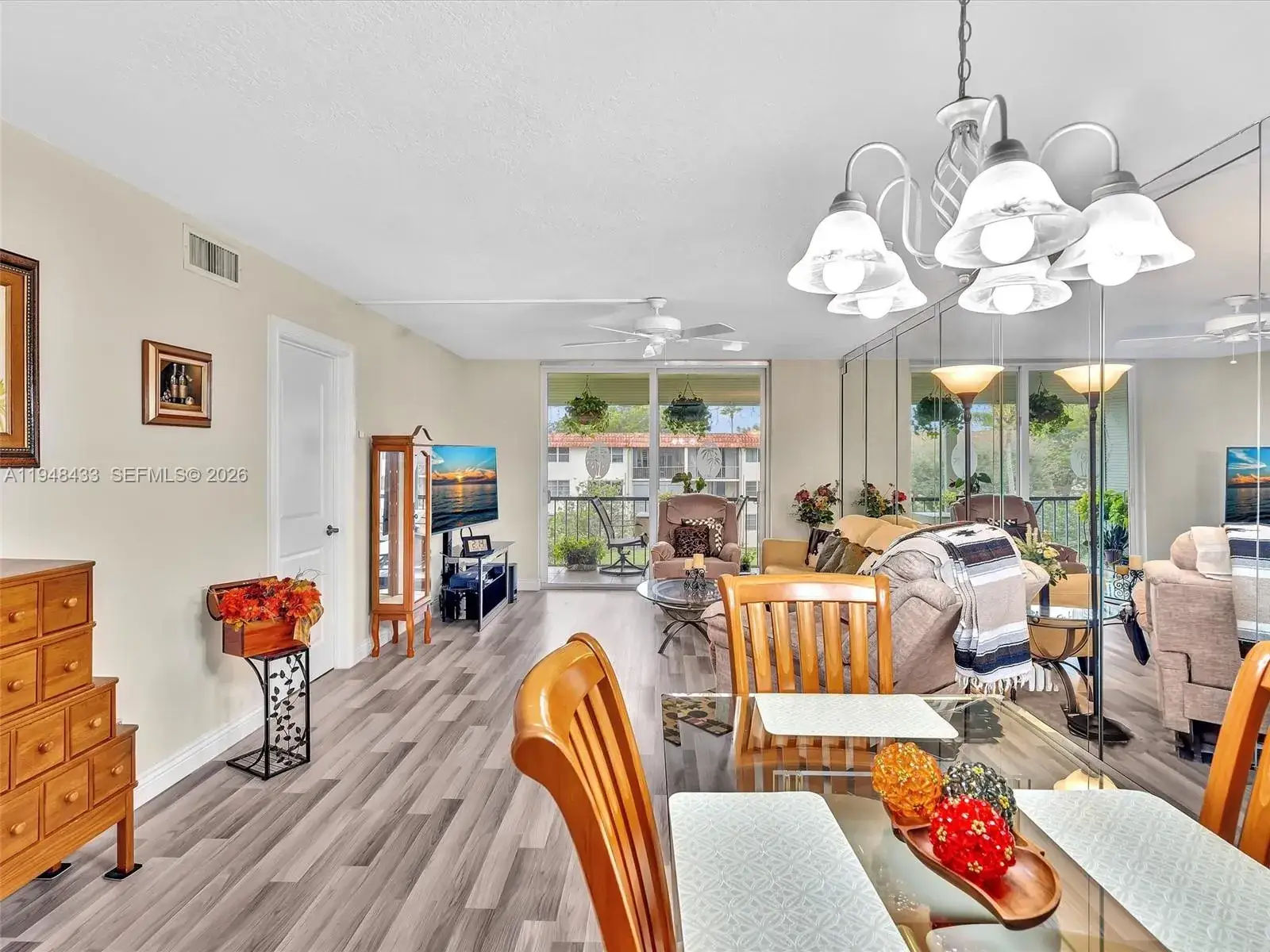 9420 S Hollybrook Lake Dr # 302, Pembroke Pines FL 33025