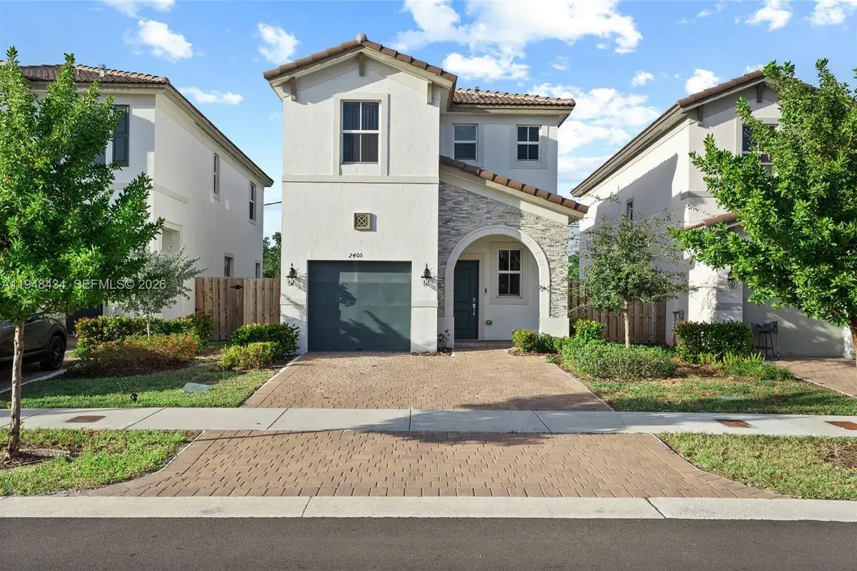 2405 NW 131st Cir, Miami FL 33167