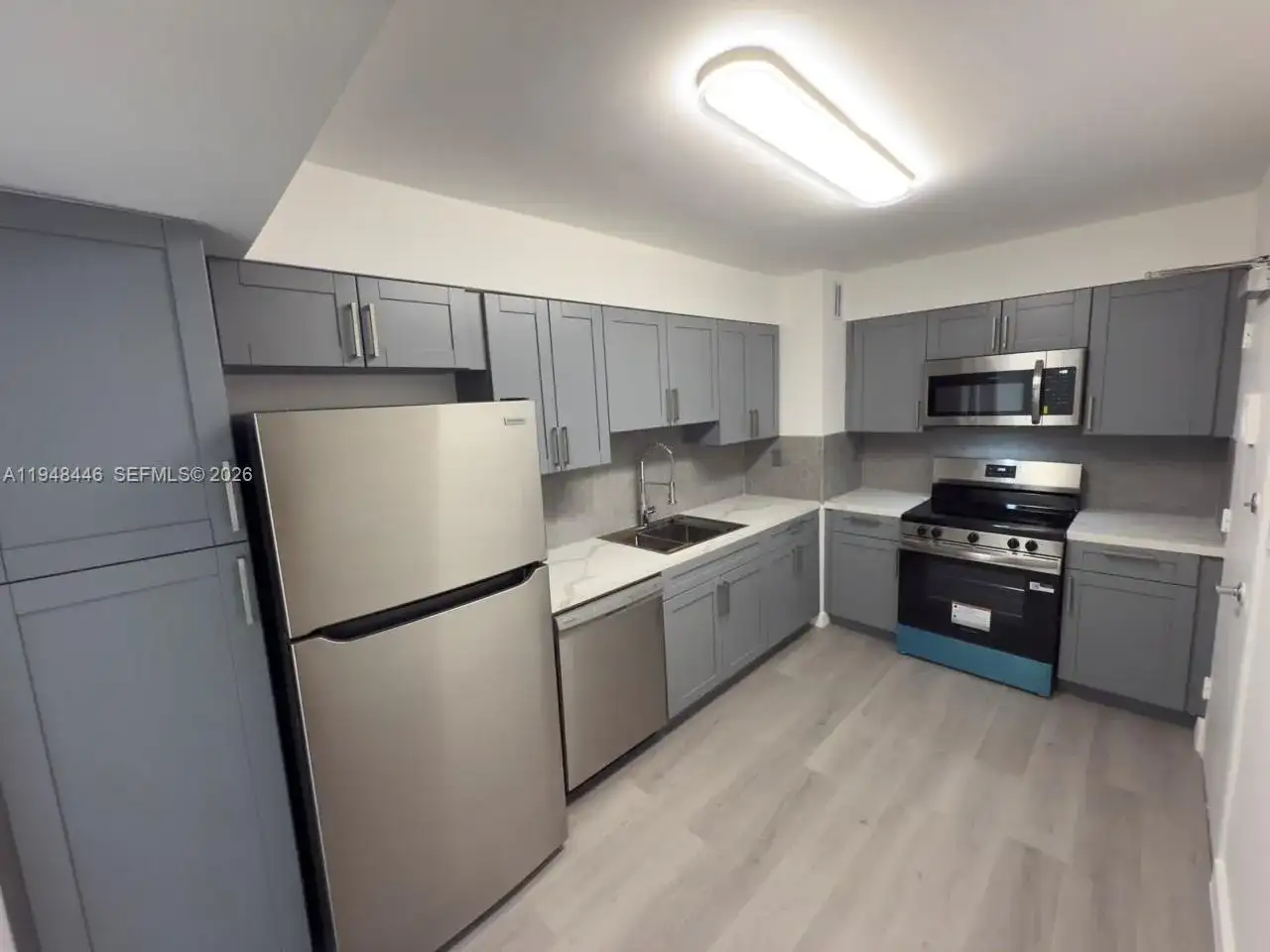 9195 NE Collins Ave # 911, Surfside FL 33154 photo 4