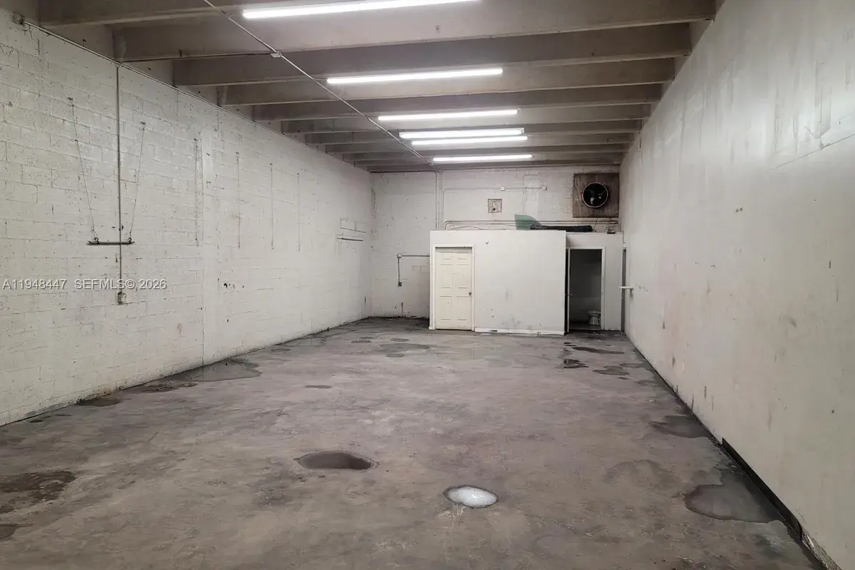 5629 Dawson St, Hollywood FL 33023