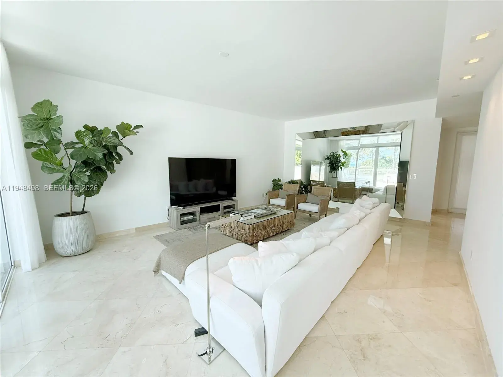 50 S Pointe Dr, Miami Beach FL 33139