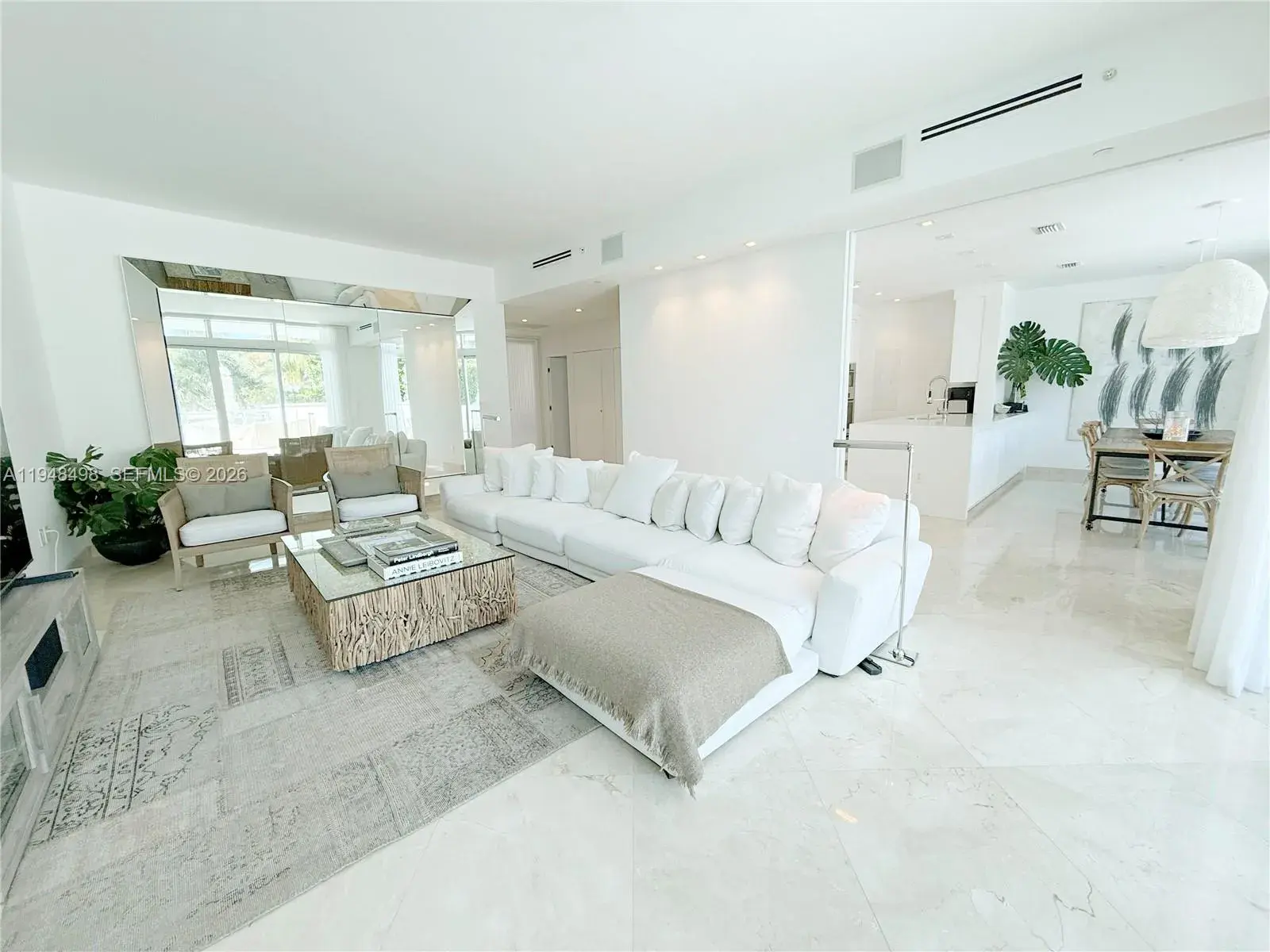50 S Pointe Dr, Miami Beach FL 33139