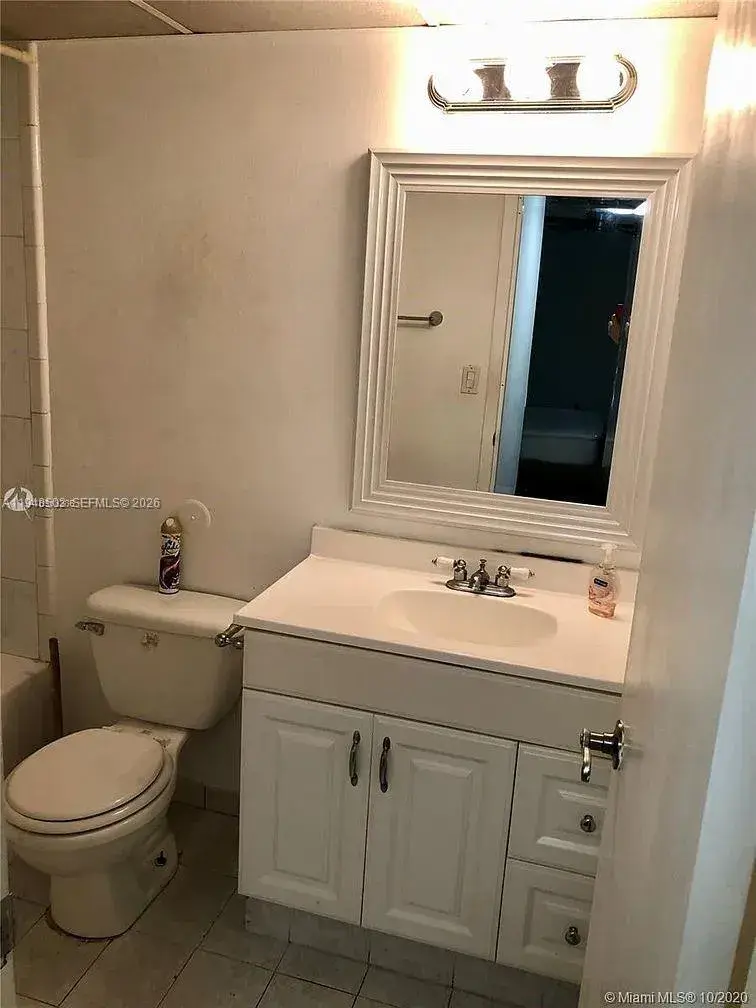 17570 Atlantic Blvd # 105, Sunny Isles Beach FL 33160