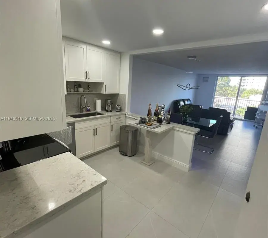 1401 S Ocean Dr # 302, Hollywood FL 33019