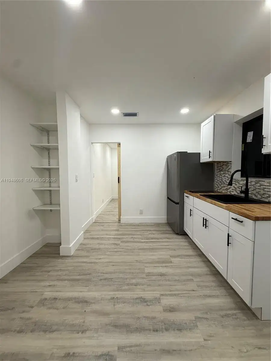 5413 SW 23rd St # 3, West Park FL 33023 photo 2