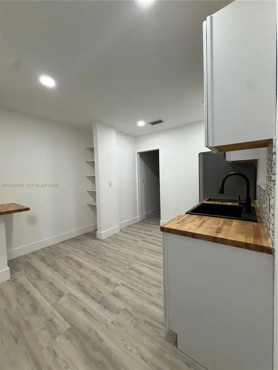 5413 SW 23rd St # 3, West Park FL 33023 photo 3