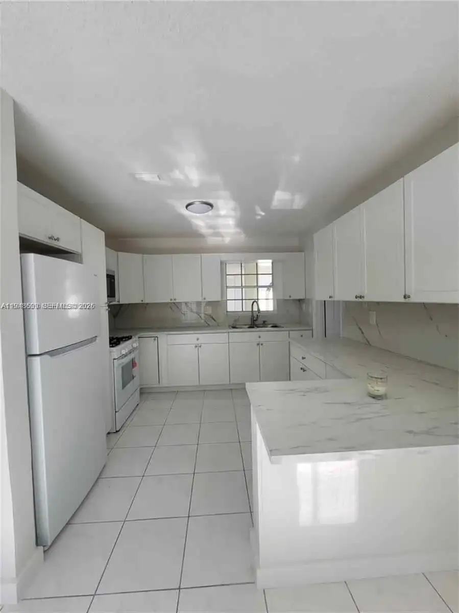 12305 SW 42nd St, Miami FL 33175 photo 3