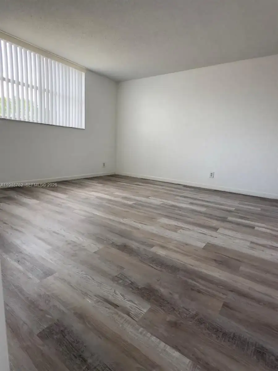 500 Executive Center Dr # 2N, West Palm Beach FL 33401 photo 4