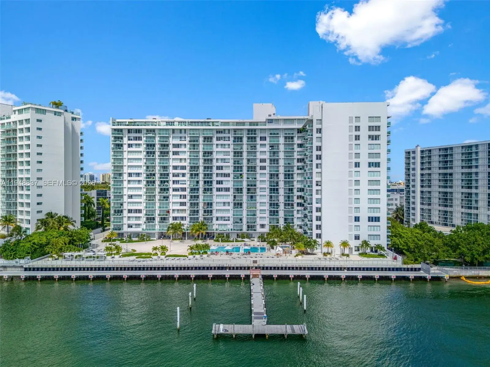 1 bedroom 1 bath Residential for sale at 1000 West Ave # 609, Miami Beach FL 33139