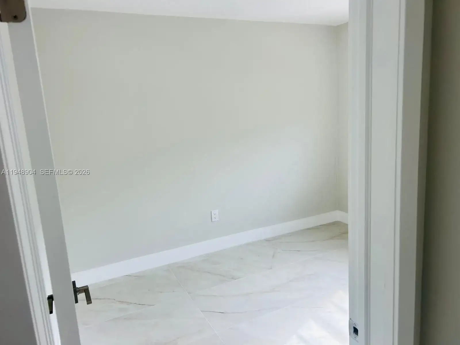 932 NW 5th St # 3, Miami FL 33128 photo 2