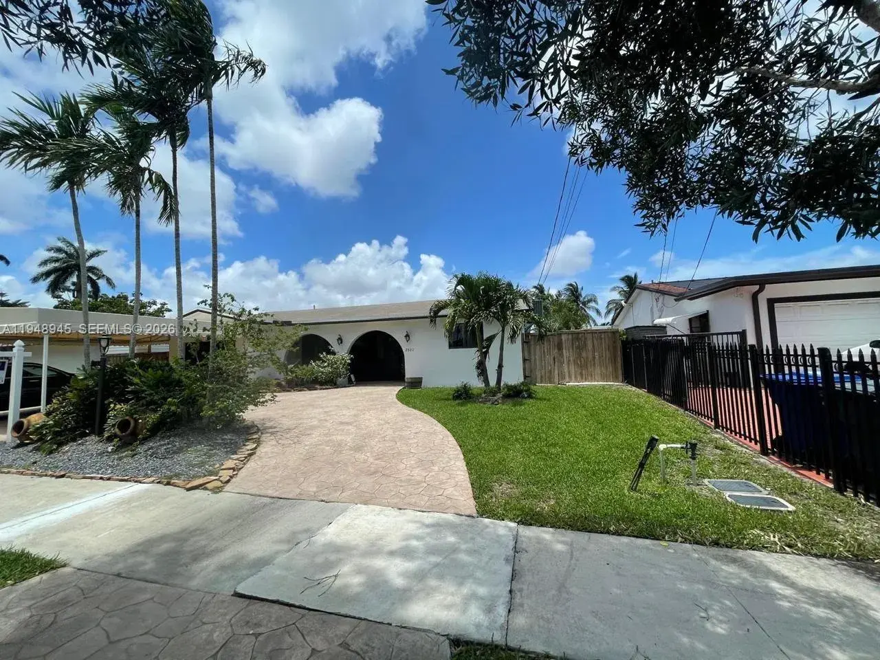 2827 Mckinley St # 0, Hollywood FL 33020