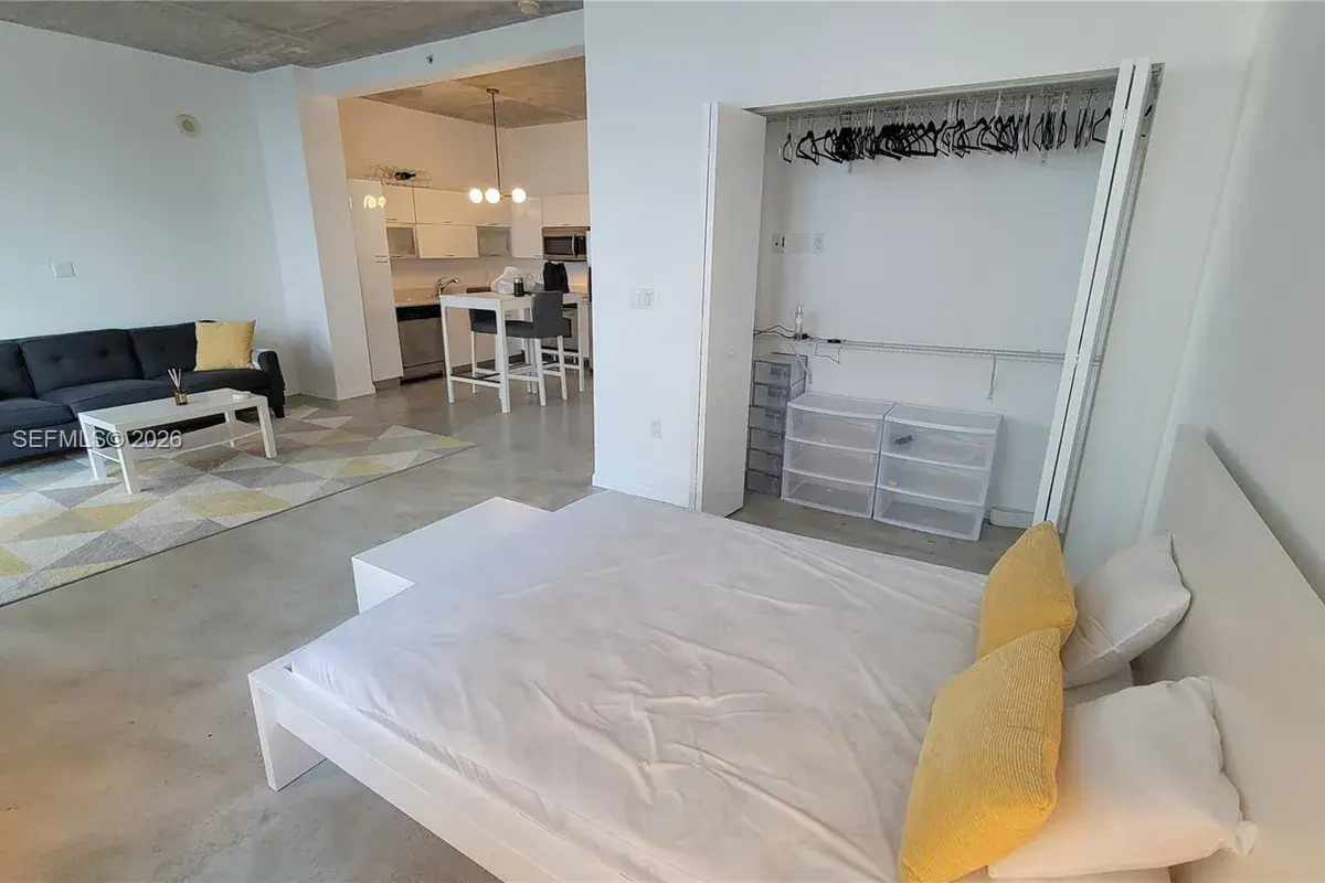 234 NE 3rd St # 1209, Miami FL 33132