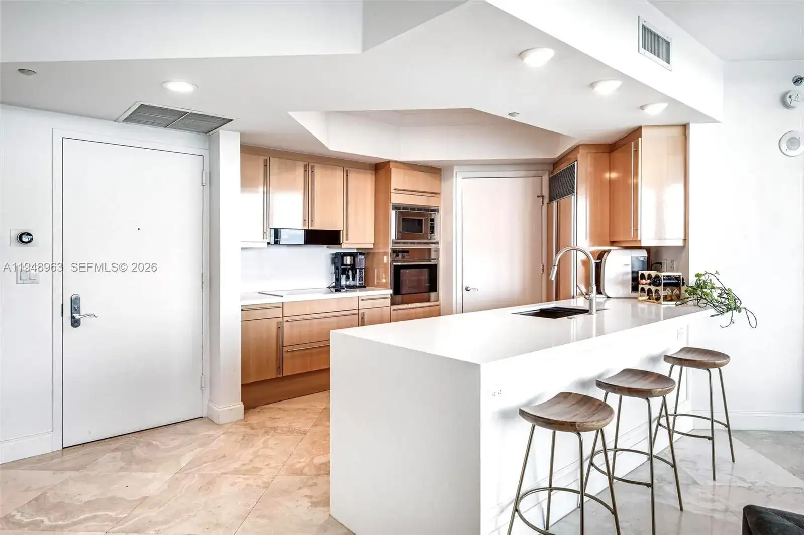 1000 S Pointe Dr # 1205, Miami Beach FL 33139 photo 4