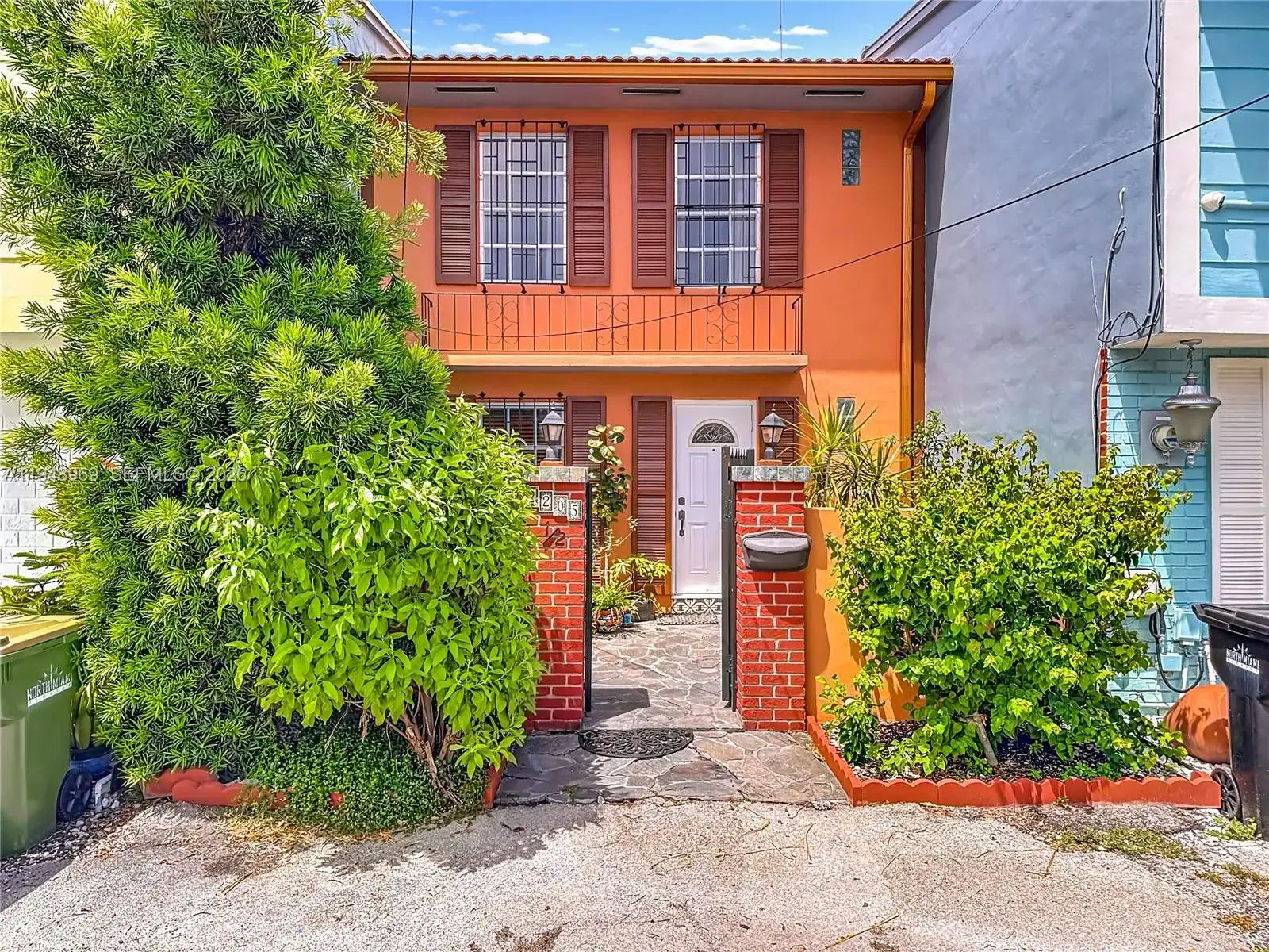 2205 NE 123rd St, North Miami FL 33181
