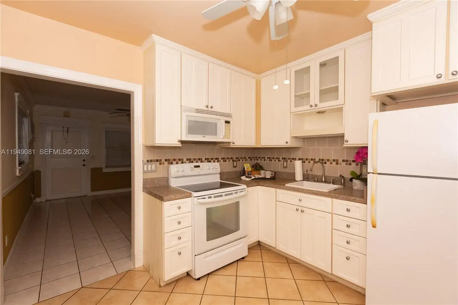 7401 Pines Blvd # 222, Pembroke Pines FL 33024 photo 5