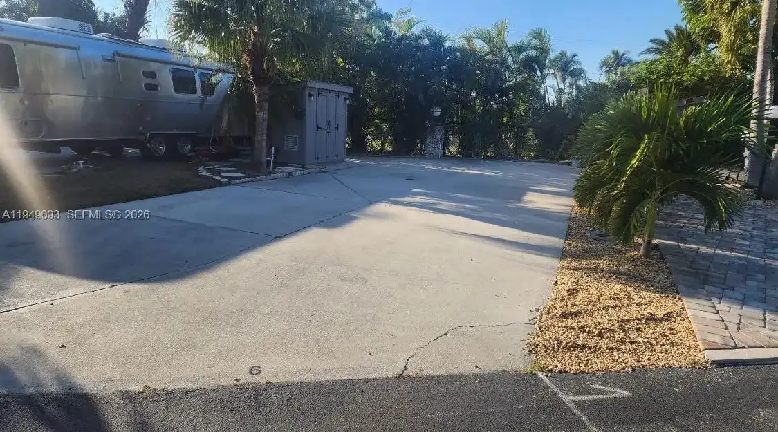 150 Smallwood Dr # 6, Other City - In The State Of Florida FL 34138