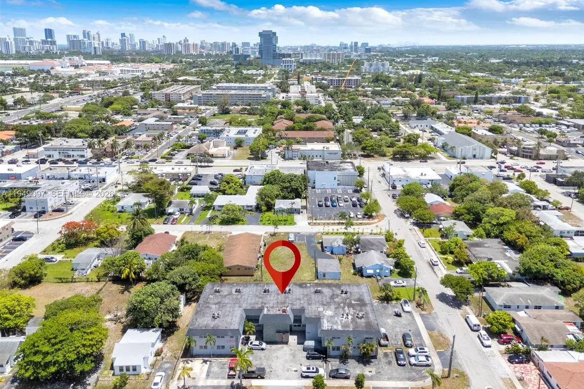 300 NE 1st Ct # 207, Hallandale Beach FL 33009