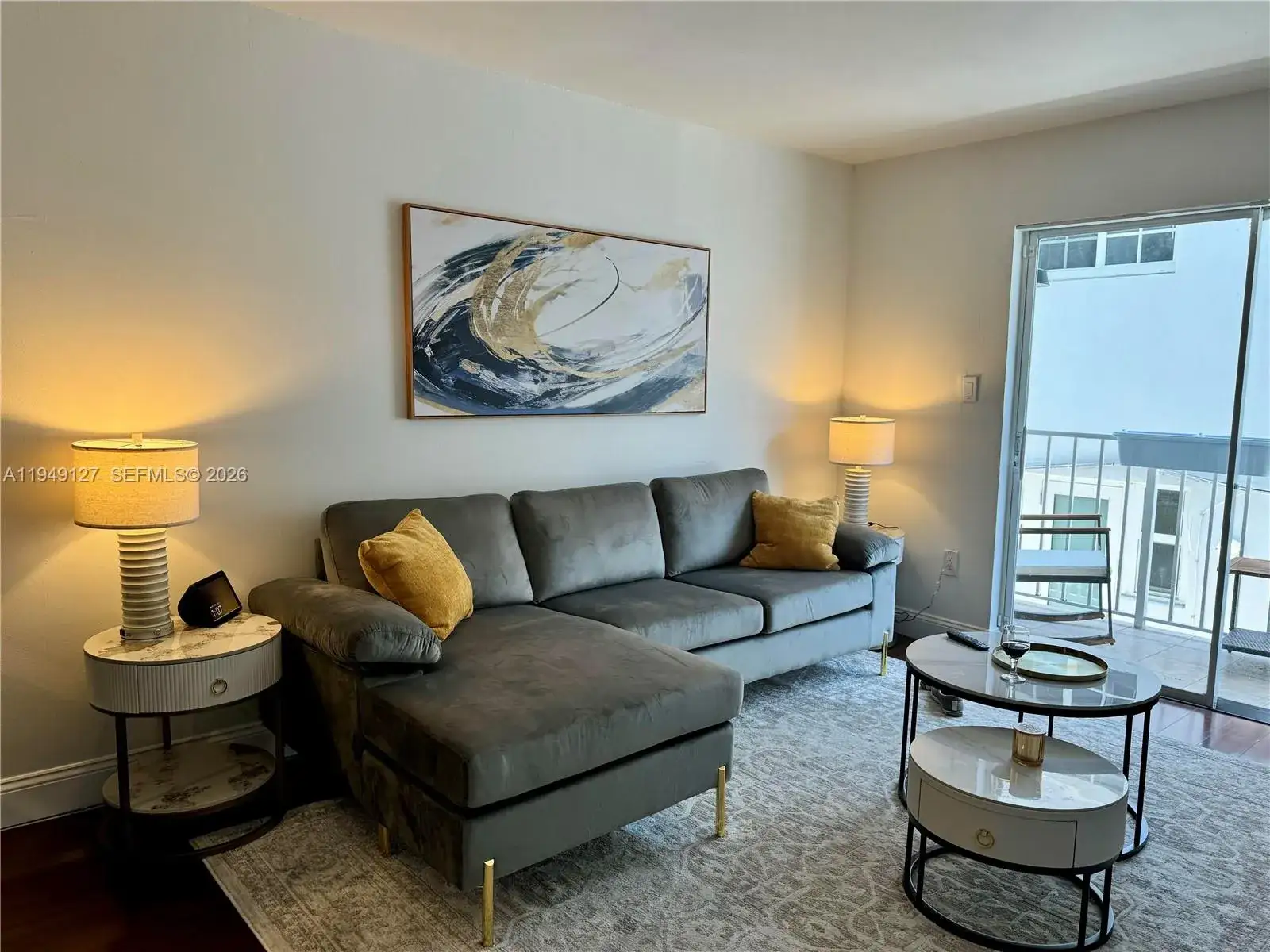 1 bedroom 1 bath Residential for sale at 1615 Meridian Ave # 203, Miami Beach FL 33139