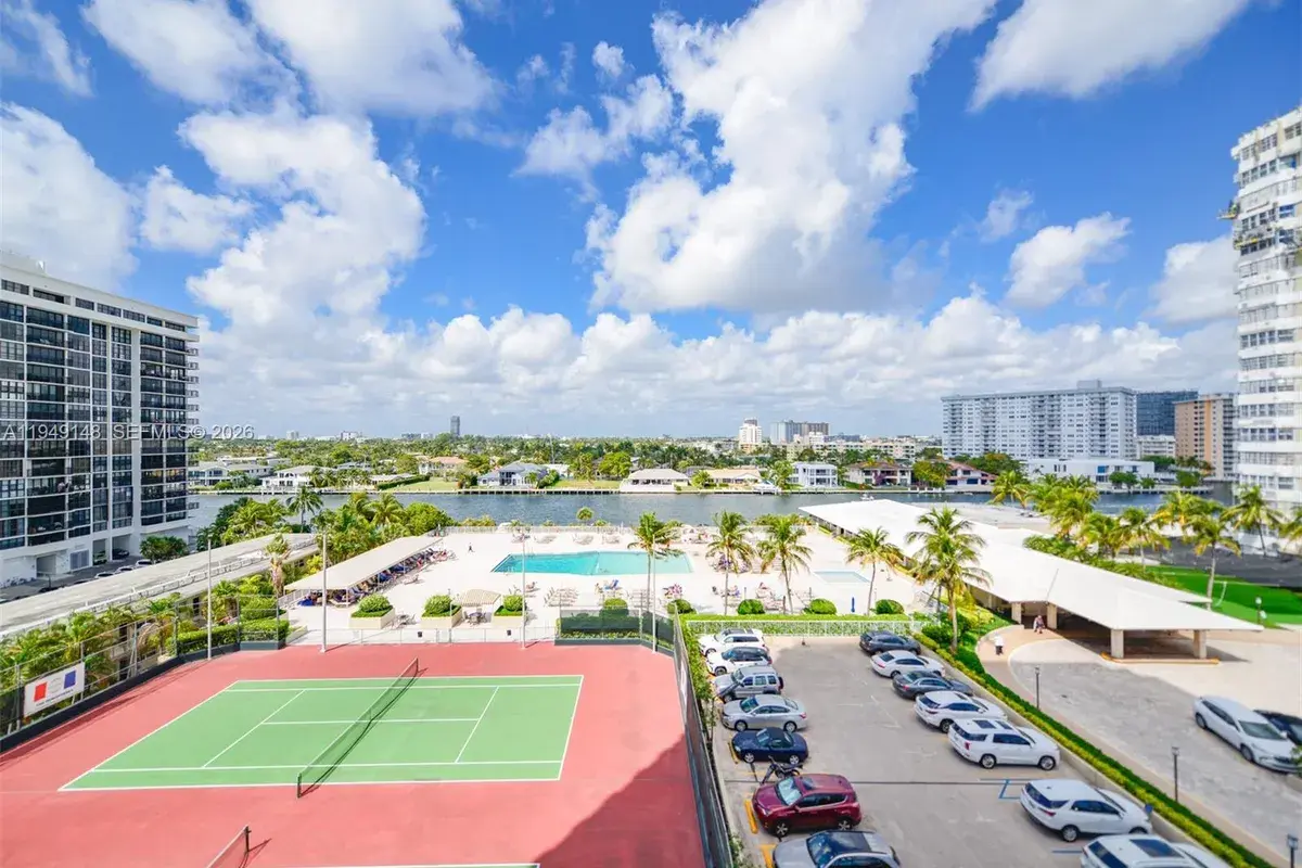 1985 S Ocean Dr # 6F, Hallandale Beach FL 33009