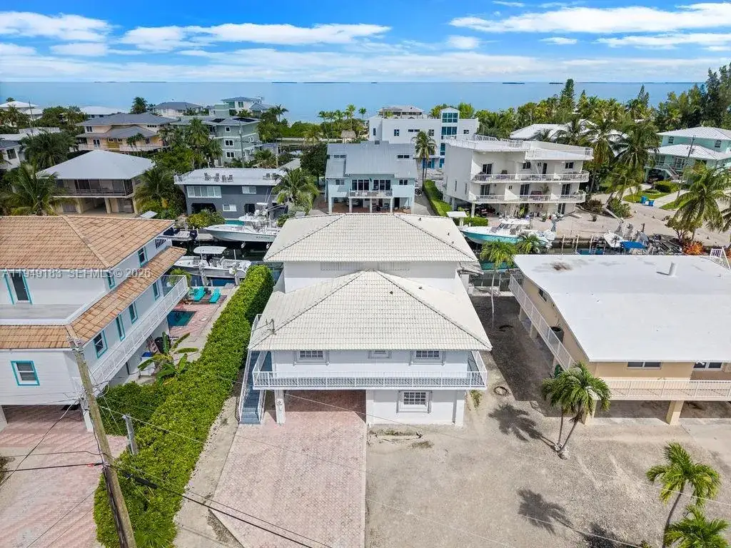 106 Lisbon Ct, Islamorada FL 33036