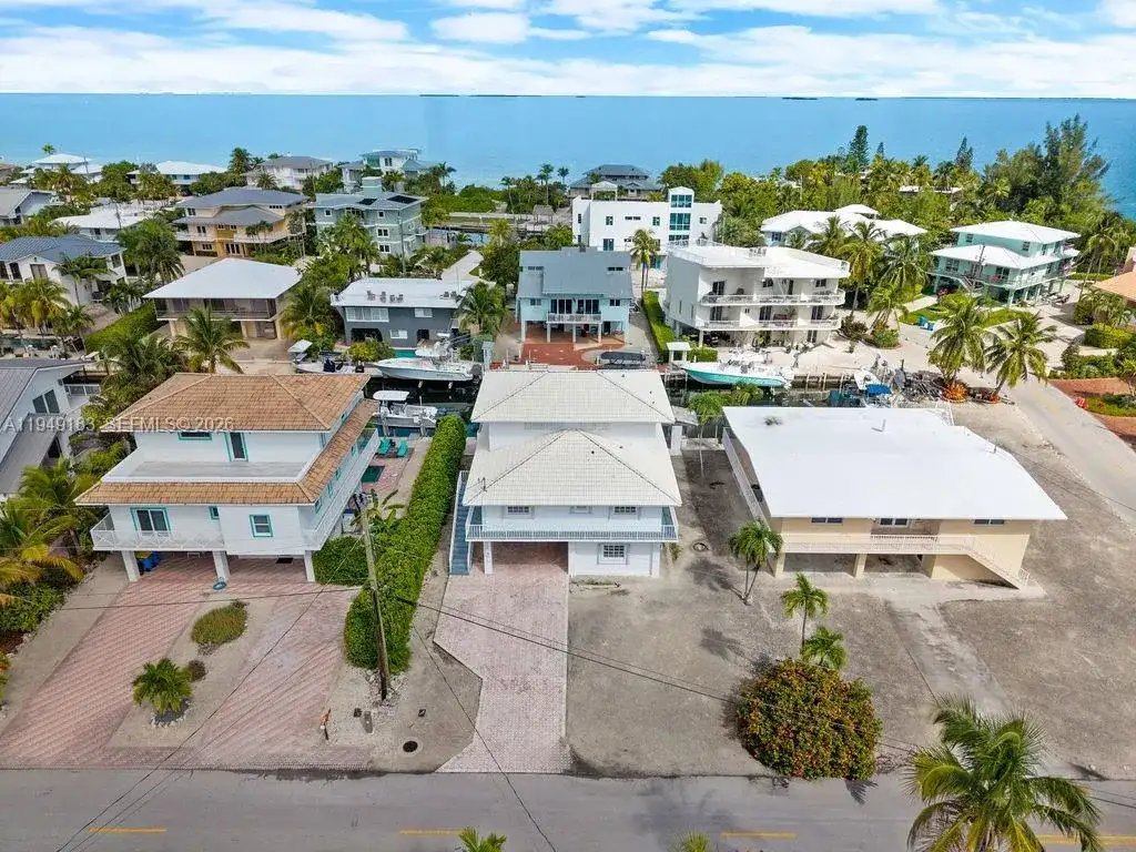 106 Lisbon Ct, Islamorada FL 33036 photo 3