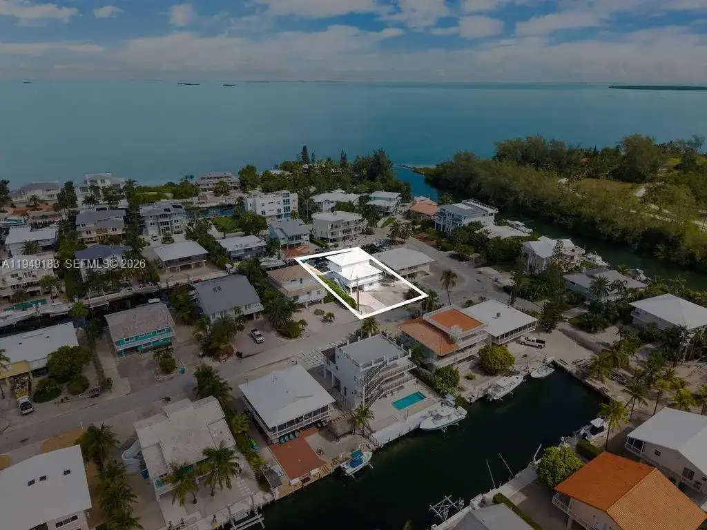 106 Lisbon Ct, Islamorada FL 33036 photo 5
