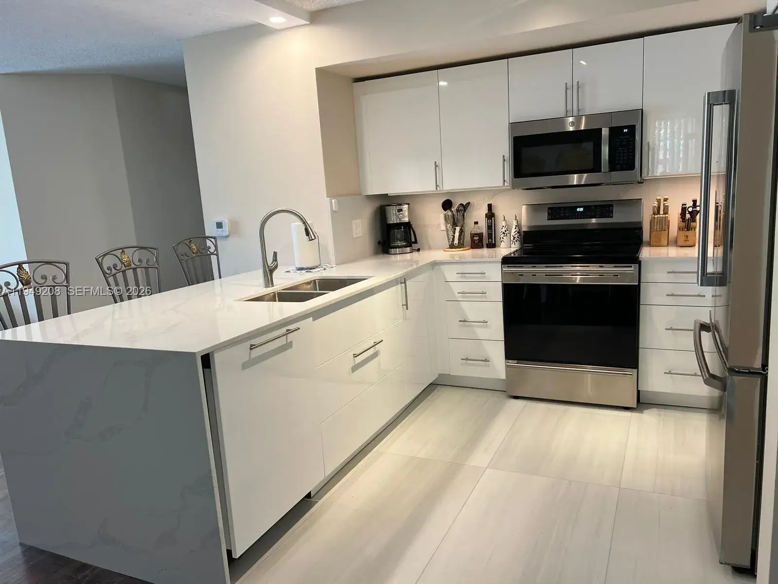 19901 E Country Club Dr # 2202, Aventura FL 33180