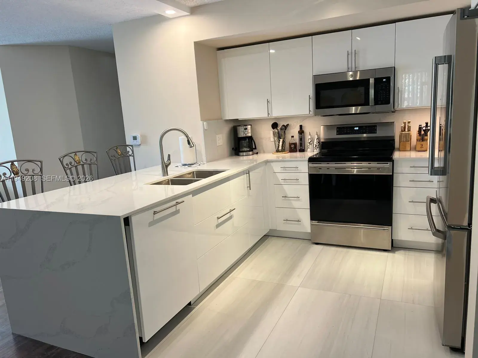19901 E Country Club Dr # 2202, Aventura FL 33180