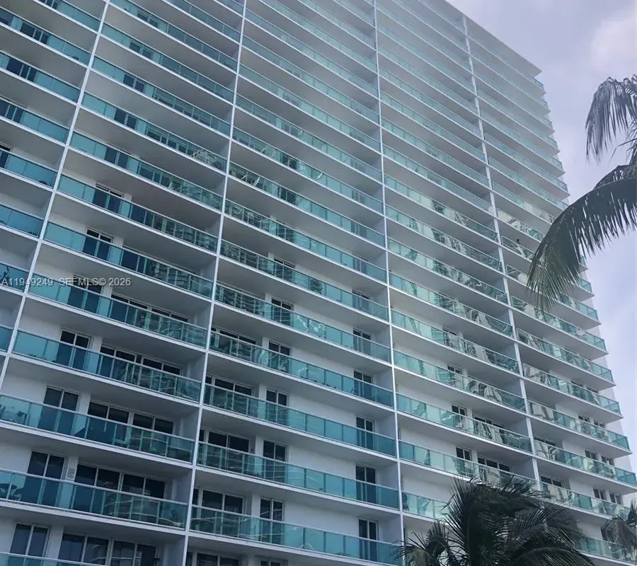 100 Bayview Dr # 408, Sunny Isles Beach FL 33160