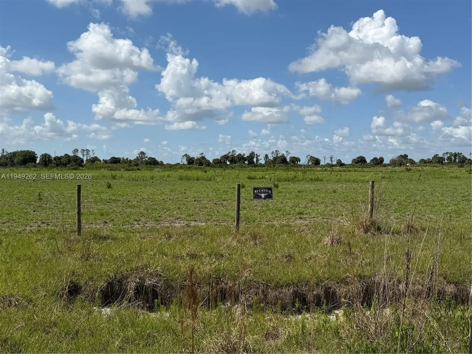 27325 NW 72, Okeechobee FL 34972 photo 2