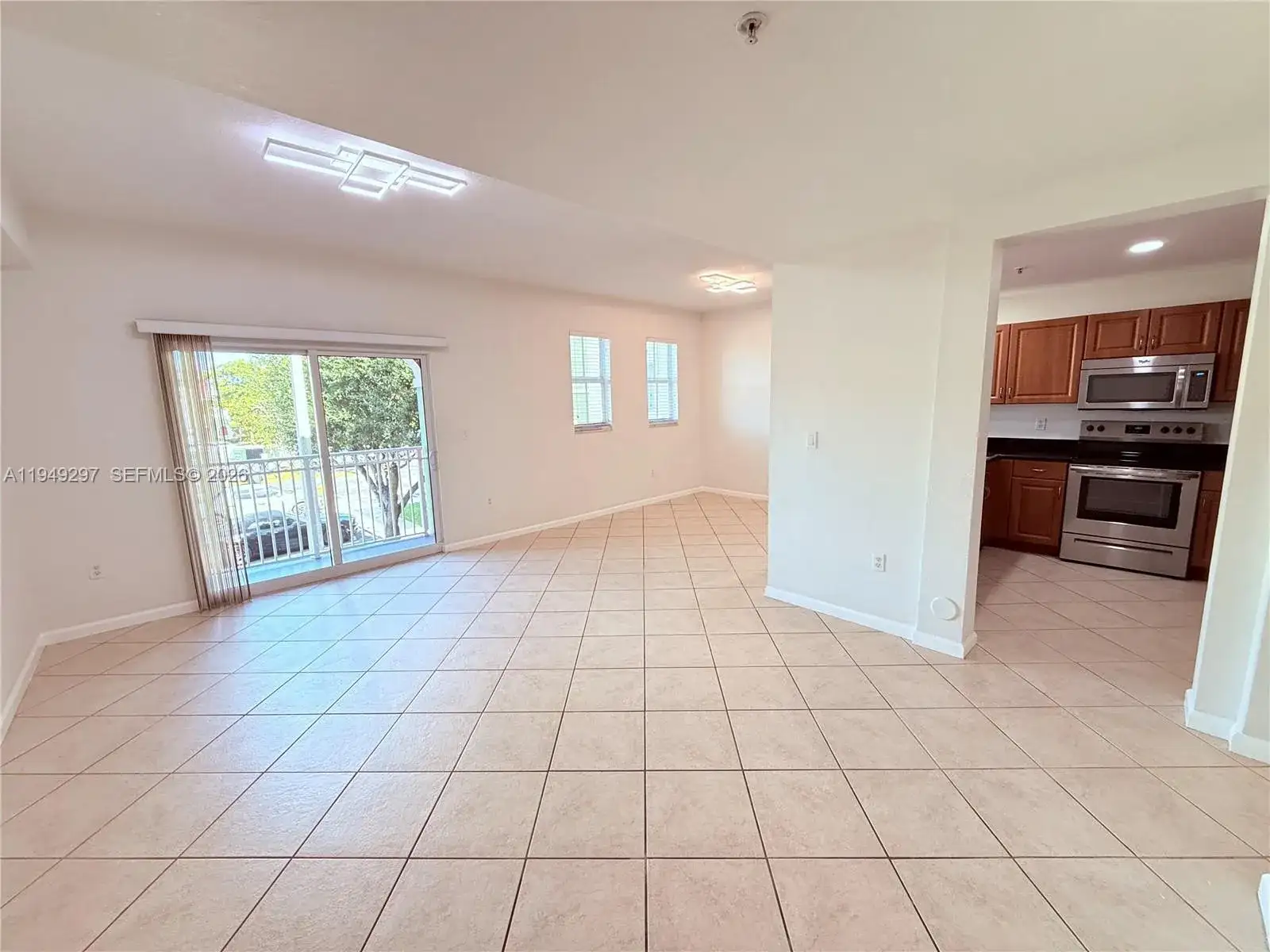 11202 NW 83 ST # 207, Doral FL 33178 photo 3