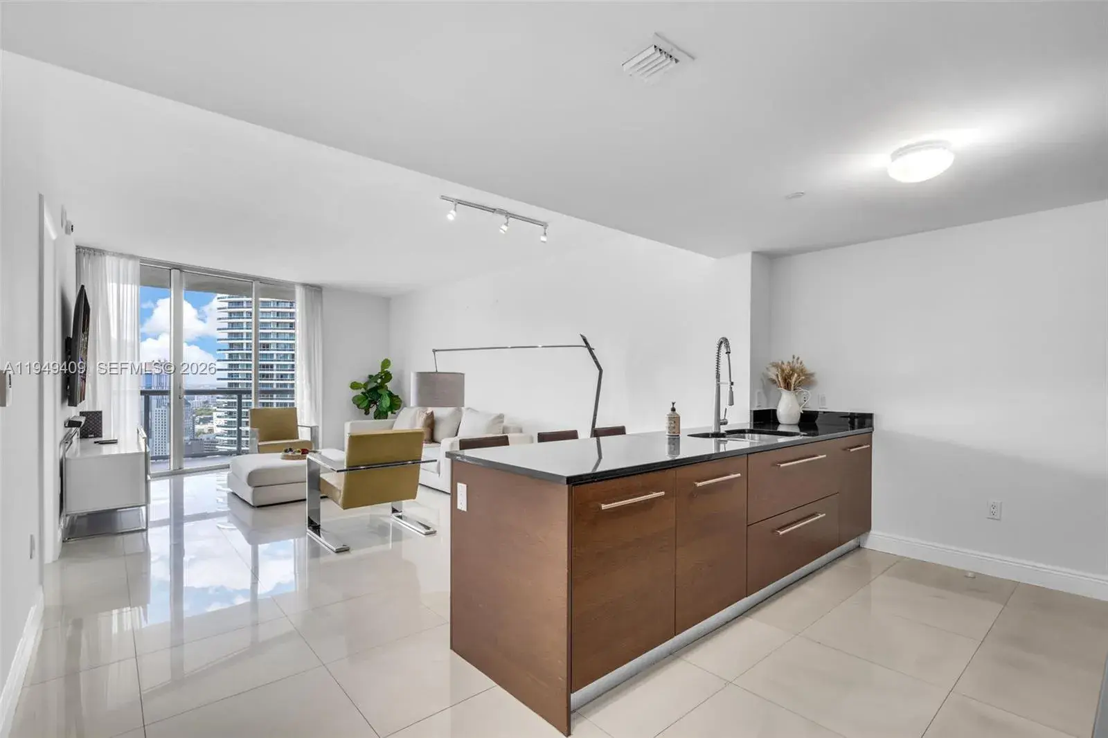 465 Brickell Ave # 4006, Miami FL 33131