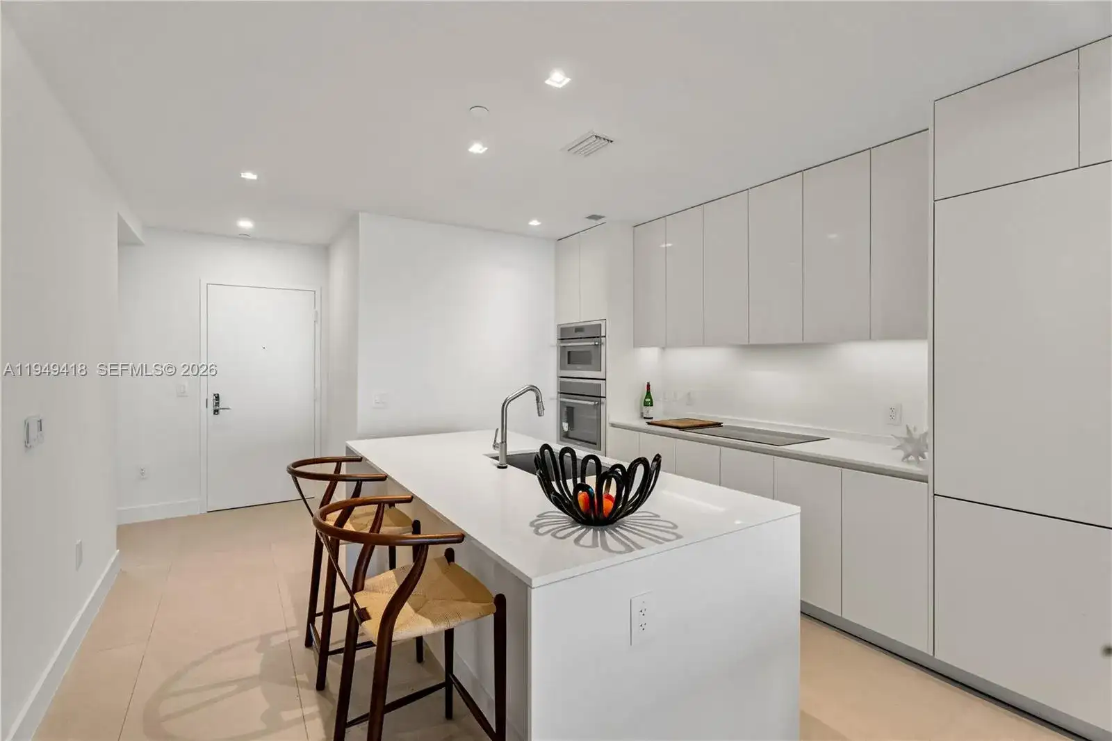 700 NE 24th St # 2602, Miami FL 33137 photo 3