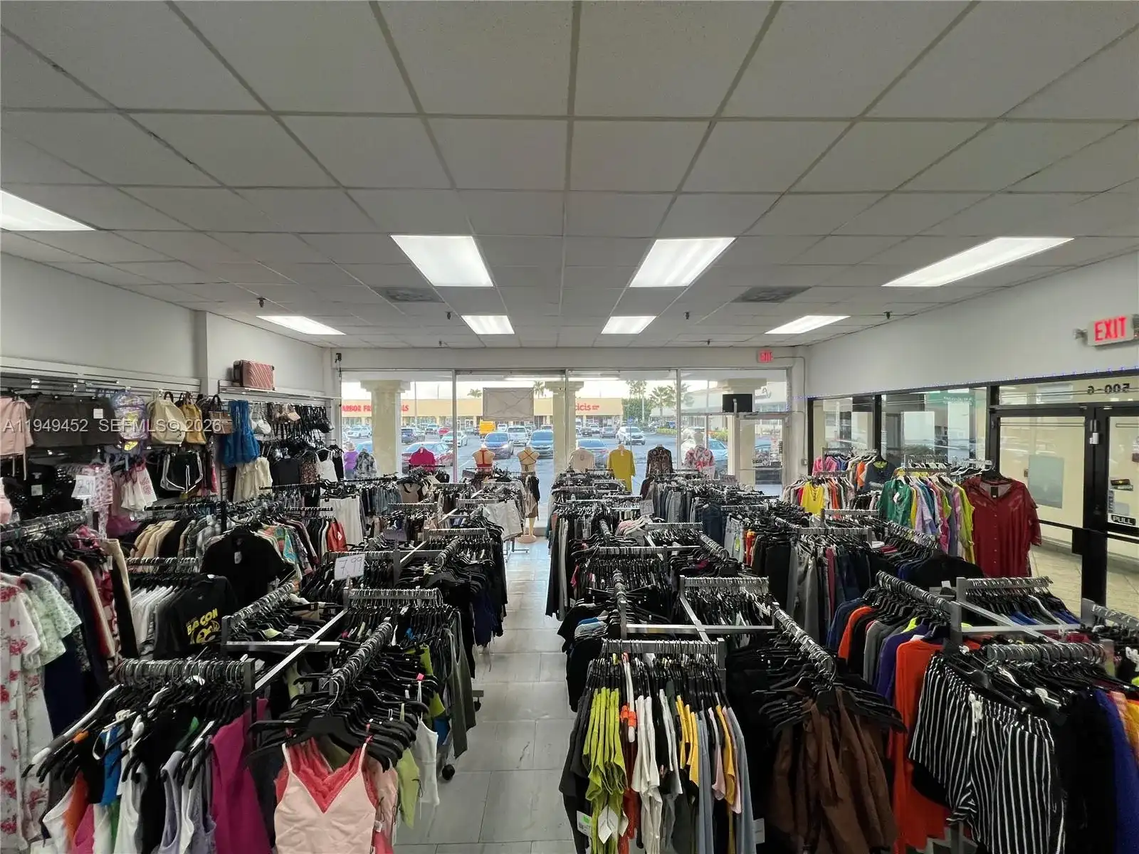 500 W 49th St, Hialeah FL 33012