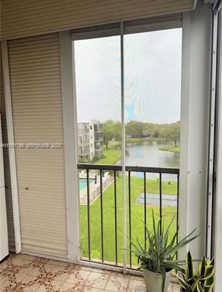 8931 N New River Canal Rd # 4C, Plantation FL 33324 photo 5