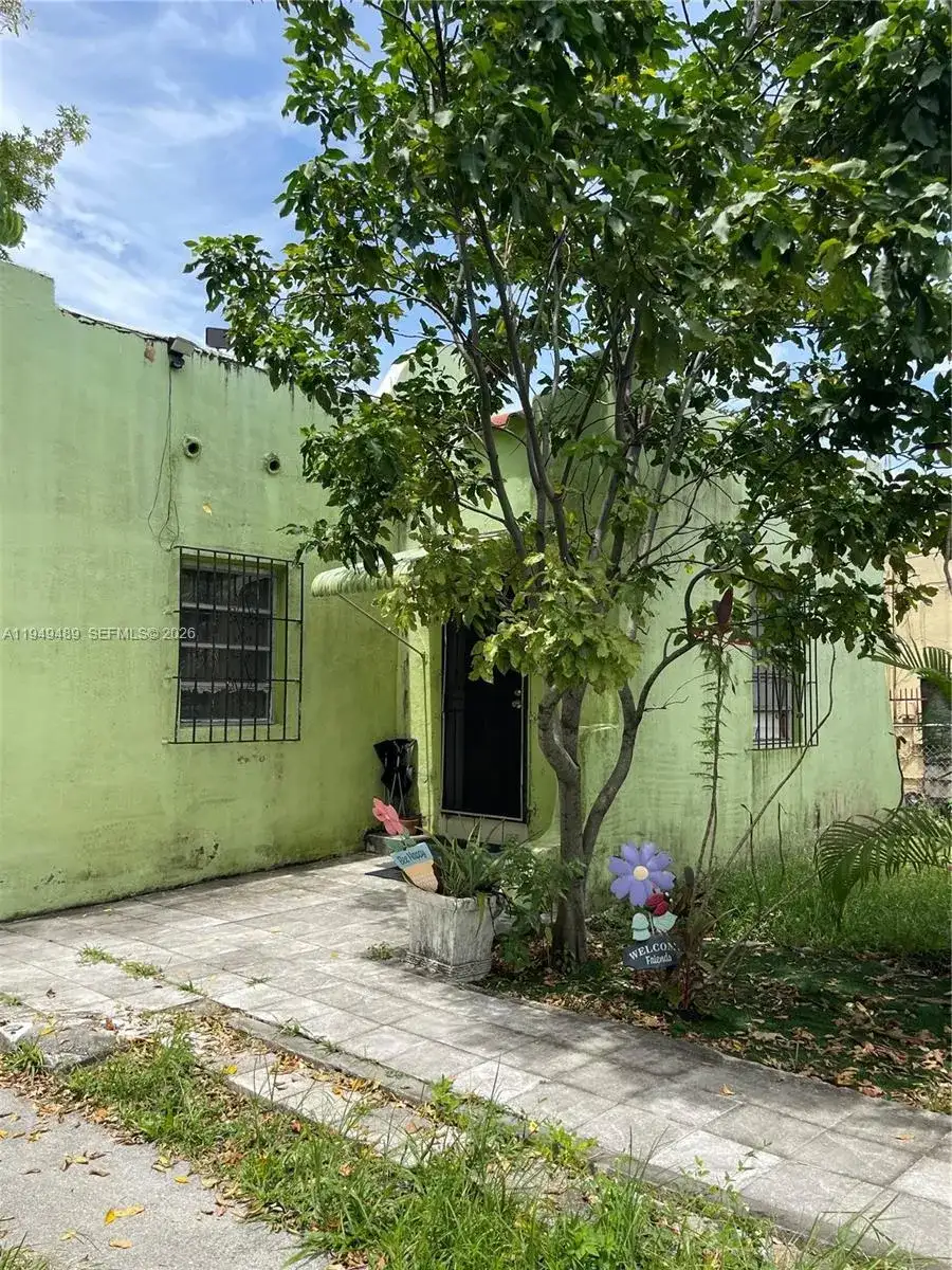 1120 NW 31st St, Miami FL 33127 photo 2
