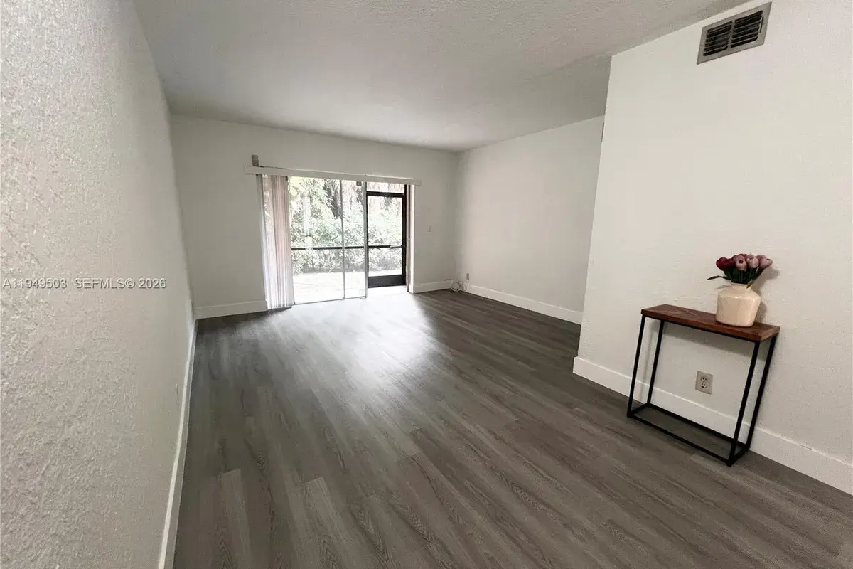 9156 NW 40th St # 1, Coral Springs FL 33065