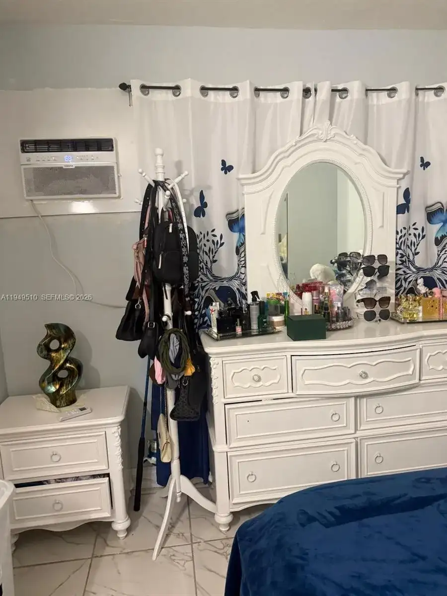 350 E 21st St # 108, Hialeah FL 33010 photo 2