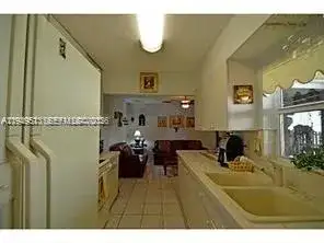 955 NW 106th Ave Cir, Miami FL 33172 photo 4